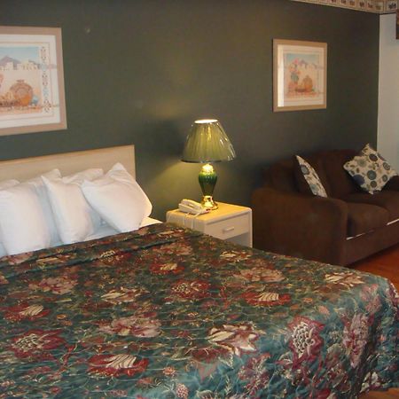 Eagle Pass Inn Экстерьер фото