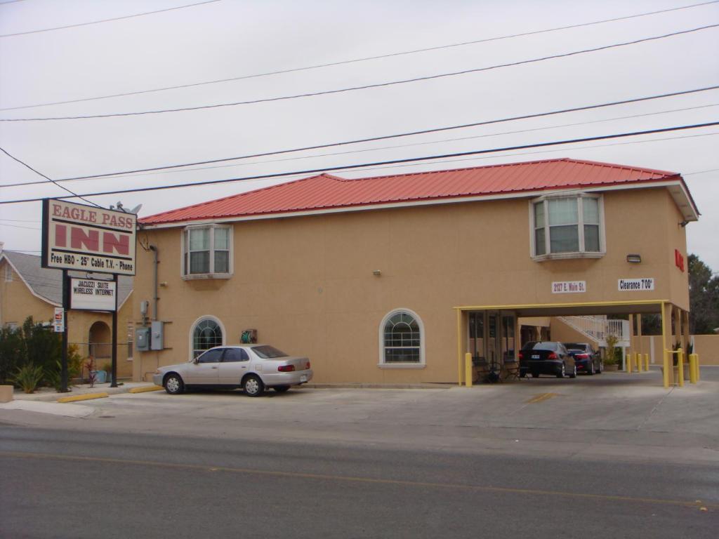 Eagle Pass Inn Экстерьер фото